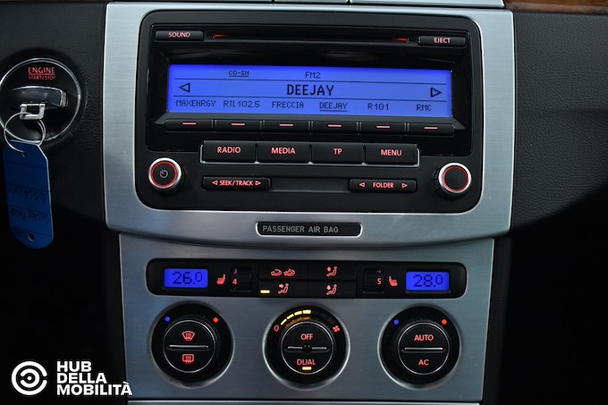 VOLKSWAGEN Passat 2.0 TDI DPF Var. Highline